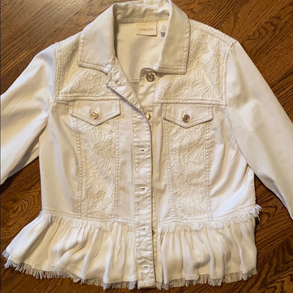 Long - sleeve denim jacket
